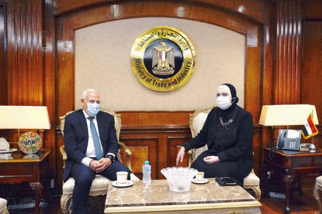 نيفين جامع: بورسعيد مؤهلة لتكون مركزاً صناعياً ولوجيستياً لنفاذ الصادرات المصرية 