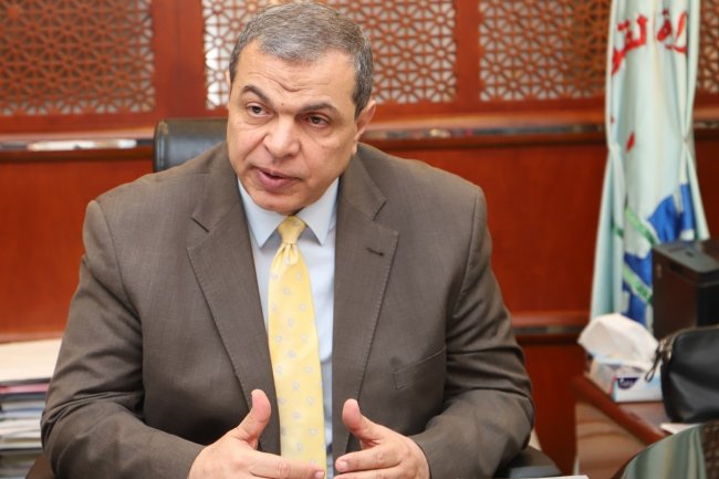 القوي العاملة : تعيين 140 شاباً للعمل بالبحر الأحمر