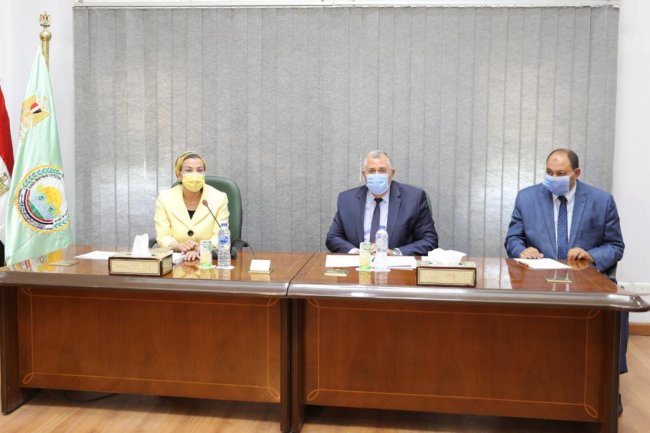وزيرا الزراعة والبيئة يعقدان إجتماعاً  لبحث كيفية الاستفادة من المخلفات والمتبقيات الزراعية والحيوانية 