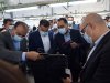 رئيس الوزراء يتفقد مصنع "إيدج" للملابس الجاهزة ببورسعيد ويجري حوارات مع العاملين