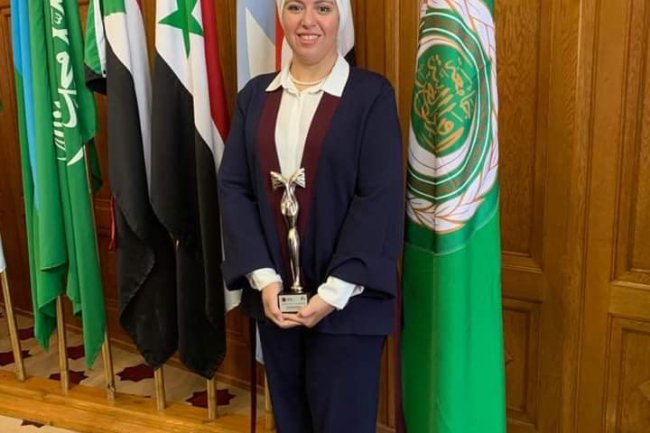 المجلس العربي للمسؤولية المجتمعية يكرم مريم العربي  لدورها في دعم العمل المجتمعي