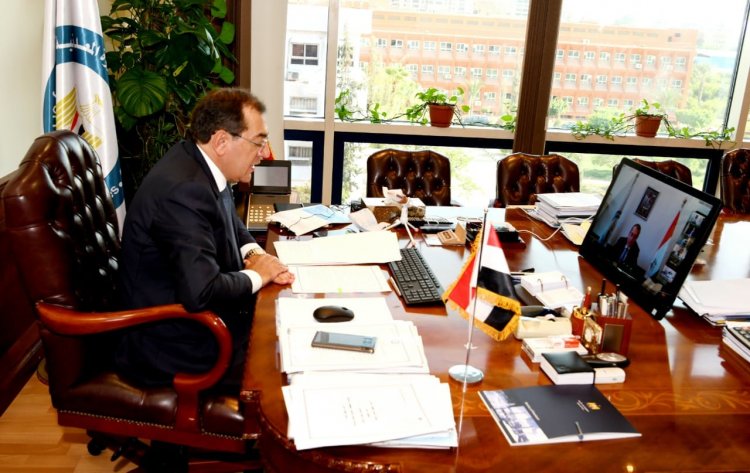 الملا: 5.7 مليار دولارقيمة  استثمارات 3 مشروعات تكرير جارى العمل على تنفيذهم