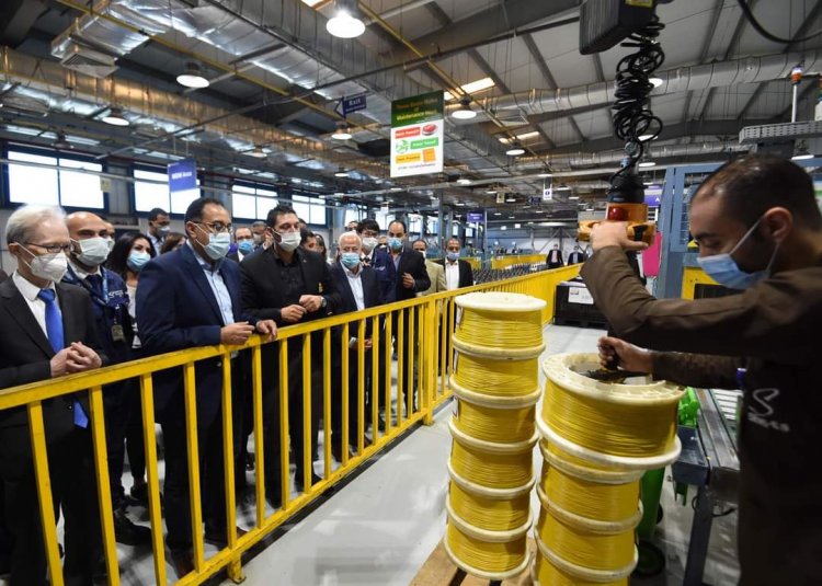 مدبولى يتفقد المنطقة الصناعية  ببورسعيد