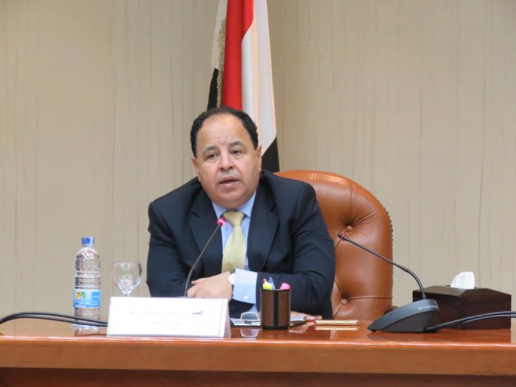 " المالية" : إقبال متزايد على مبادرة «السداد النقدى الفورى» لمستحقات المصدرين المتأخرة