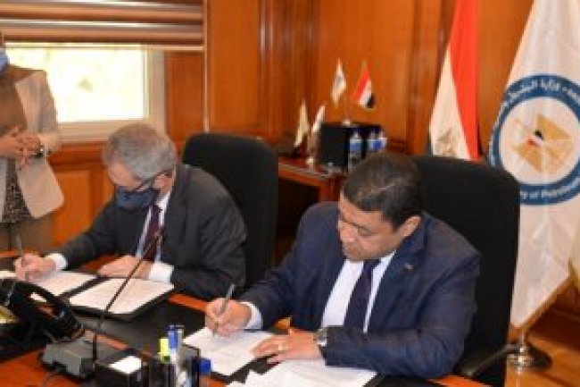 جاسكو توقع عقد وحدات ضواغط دهشور للوفاء باحتياجات الصعيد من الغاز  