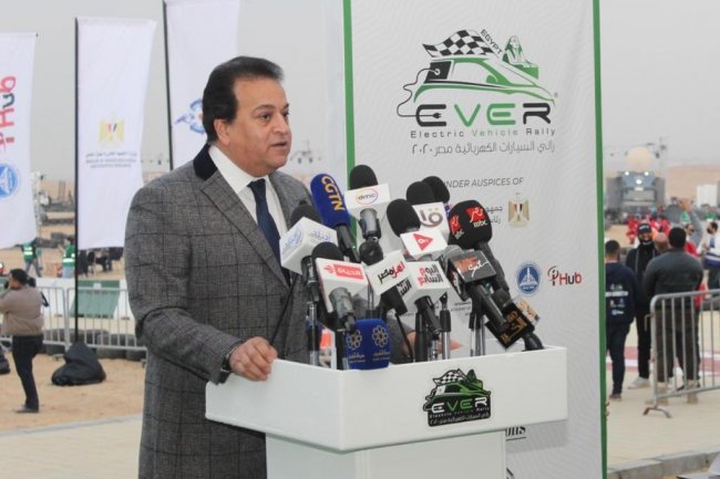 وزير التعليم العالي يفتتح الموسم الثالث من "رالي السيارات الكهربائية محلية الصنع" 