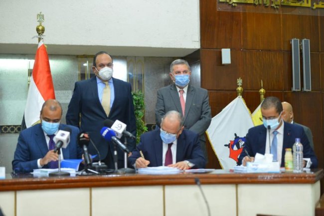 "فايبر للأنظمة" و"فودافون" يوقعان عقد استضافة البيانات والحوسبة السحابية لشركات قطاع الاعمال العام