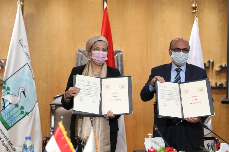 وزيرا البيئة والعدل يوقعان بروتوكول تعاون لدعم وبناء القدرات في قضايا حماية البيئة