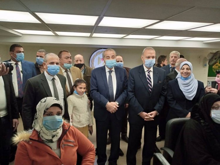 وزير التموين ومحافظ القليوبية يفتتحان مركز خدمة المواطنين المطور في شبرا الخيمة