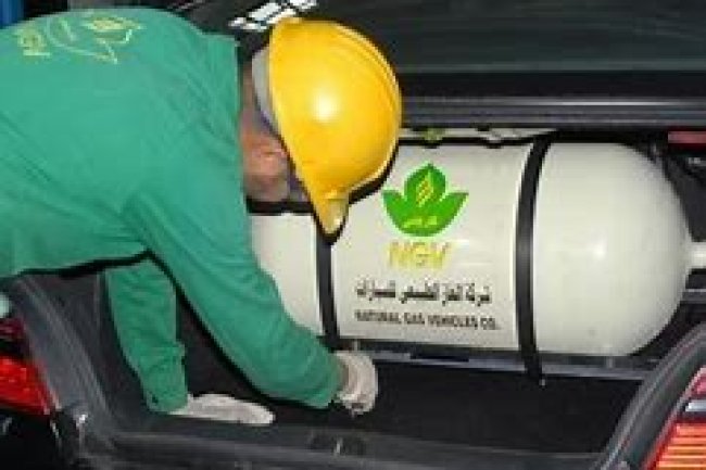 تعرف علي محاور البرنامج القومي لتحويل وإحلال السيارات للعمل بالغاز الطبيعي