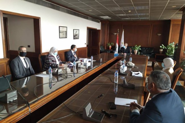 استخدام صور الأقمار الصناعية فى رصد التعديات على المجارى المائية والأراضى الزراعية