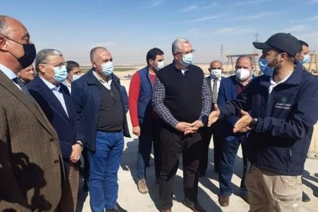 وزيرا الزراعة والري ومحافظ المنيا يتفقدون مجمع زراعي صناعي لانتاج السكر من البنجر 