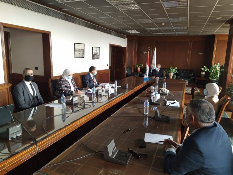 استخدام صور الأقمار الصناعية فى رصد التعديات على المجارى المائية والأراضى الزراعية