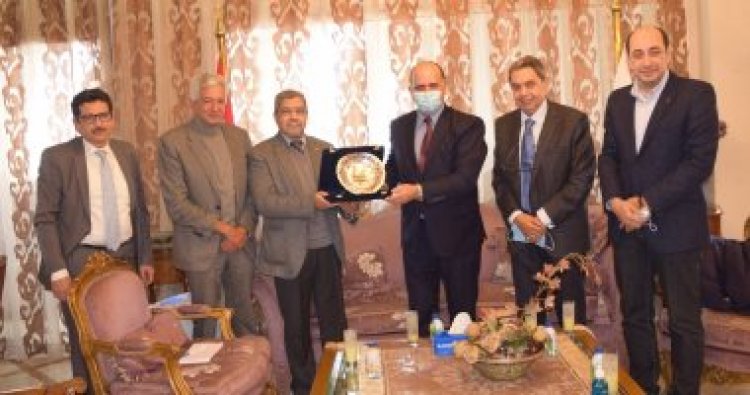 رئيس اتحاد الغرف التجارية يستقبل سفير تونس لبحث سبل جديدة لزيادة العلاقات الاقتصادية الثنائية
