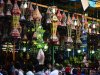 الشوادر تتزين "بالفوانيس" إستعداداً لاستقبال موسم "رمضان"