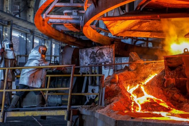 12.7 تراجاً في الطلب علي الصلب بالاقتصاديات المتقدمة 