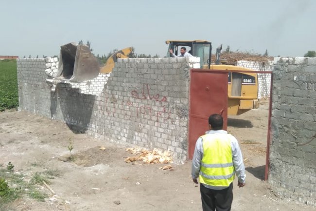 الزراعة تواصل إزالة التعديات على الاراضي الزراعية خلال فترة الإجازة