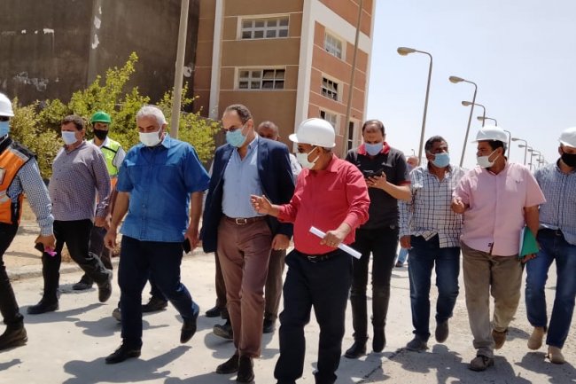 رئيس جهاز بني سويف الجديدة  يتفقد مشروعات المرافق الجاري تنفيذها بالمدينة ويكشف نسبها