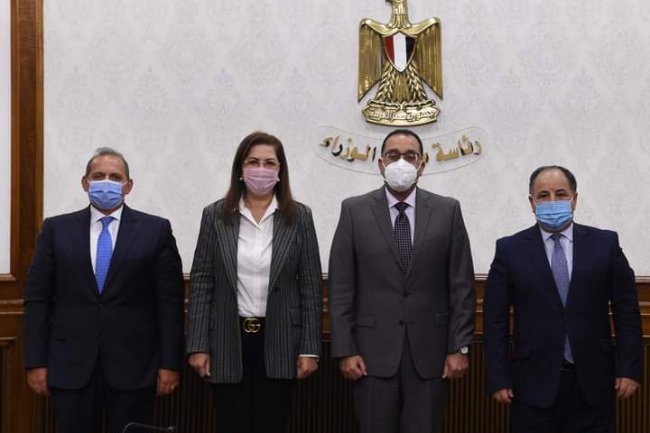توقيع بروتوكول لتسوية التشابكات المالية بين "البنك الأهلي "و " الاستثمار القومى" 
