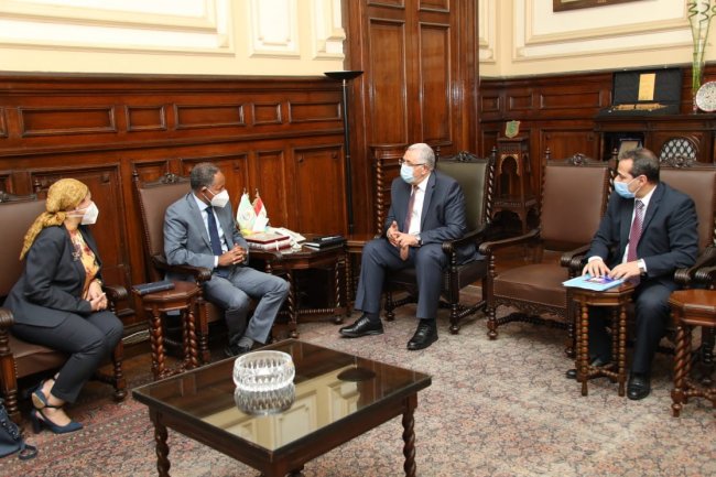 القصير  يستقبل مدير برنامج الغذاء العالمي 