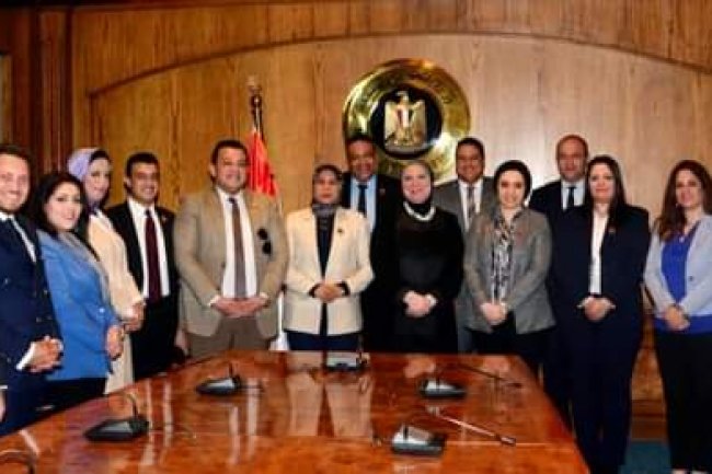 جامع: حريصون على التواصل والتنسيق مع كافة القوى السياسية لتحقيق مستهدفات خطة الحكومة للارتقاء بالتنمية الصناعية 