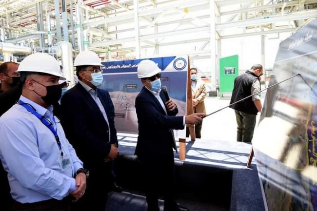 مدبولى يتفقد محطة "سونكر" للصب السائل بتكلفة استثمارية 450 مليون دولار