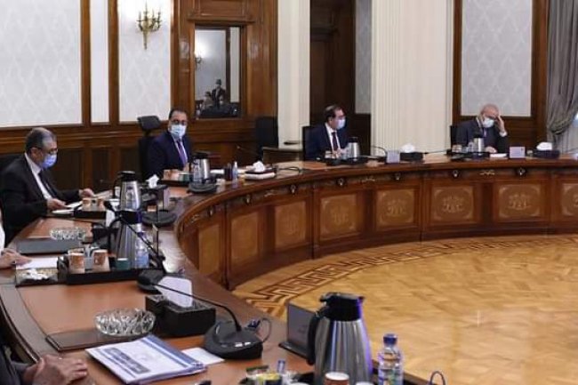 مدبولى يتابع موقف تنفيذ المشروعات الخدمية والتنموية بالإسكندرية