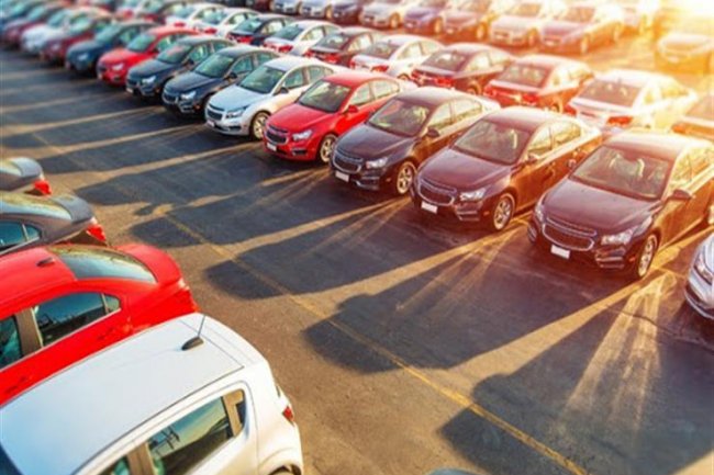 "الصناعة الروسية" : مهتمون بإطلاق خطوط إنتاج سيارات في مصر