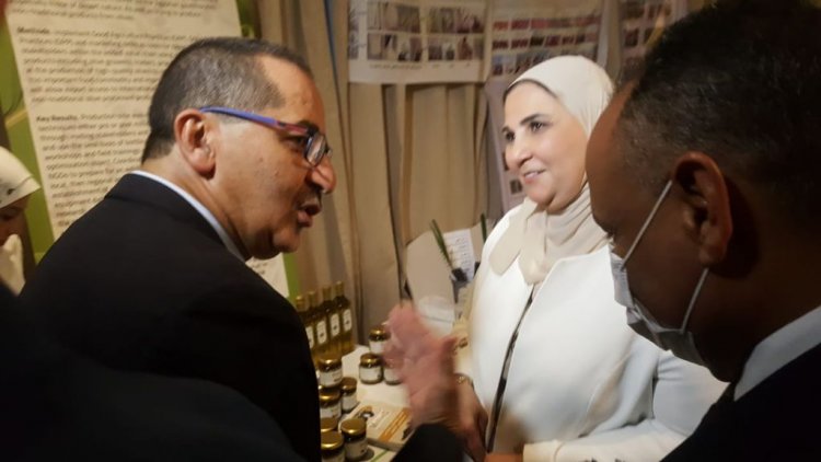 « التضامن الاجتماعي » تتبنى بعض المشروعات التطبيقية التى عرضت فى مؤتمر صون الطبيعة بشرم الشيخ 