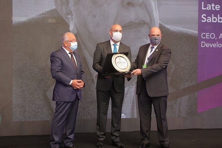 وزير الإسكان يكرم إسم المهندس الاستشاري الراحل حسين صبور