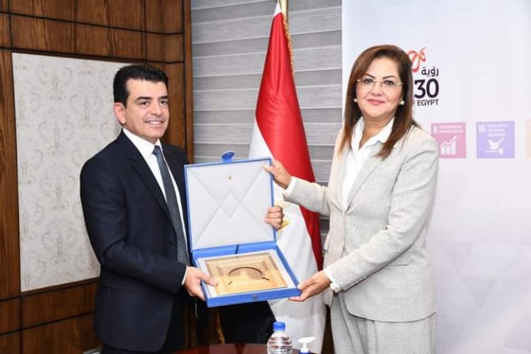 وزيرة التخطيط  تستقبل المدير العام لمنظمة الايسيسكو 