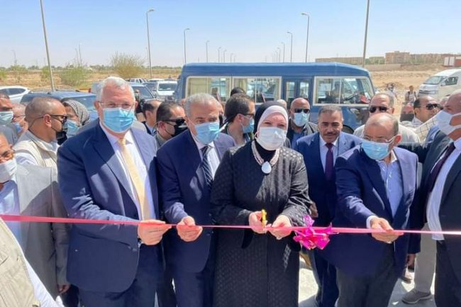 القصير ومصيلحي وشعراوي وجامع والزملوط يتفقدون مشروع انتاج الحرير الطبيعي