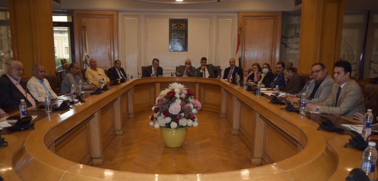 اجتماع طارئ بغرفة القاهرة لبحث سبل زيادة معروض المحاصيل الزراعية 