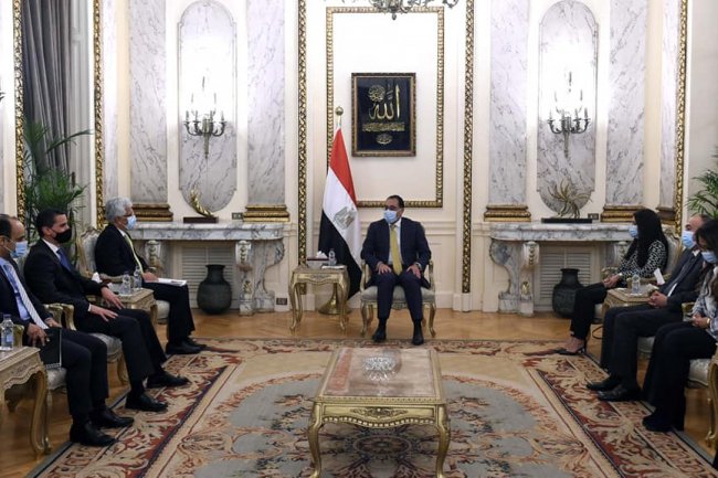 رئيس الوزراء يلتقي عميد ‎مجلس المديرين التنفيذيين بالبنك الدولي