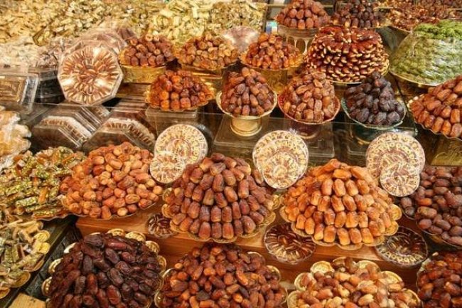 ختام فعاليات مهرجان التمور بالواحات البحرية.. و«غرفة الجيزة» تعلن تنظيمه سنويا