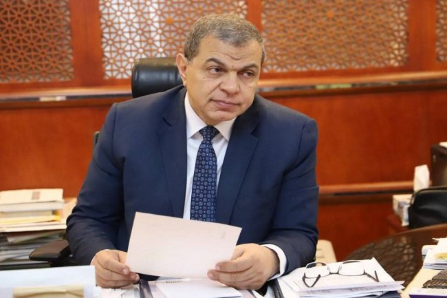 "القوى العاملة" تصرف 1.3 مليون جنيه للعمالة غير المنتظمة بالسويس