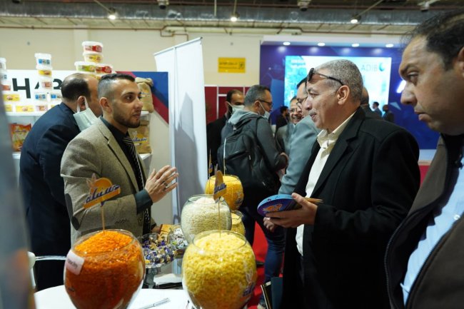 «فوود أفريكا» يستعرض الحلول التكنولوجية في النهوض  بالصناعات الغذائية