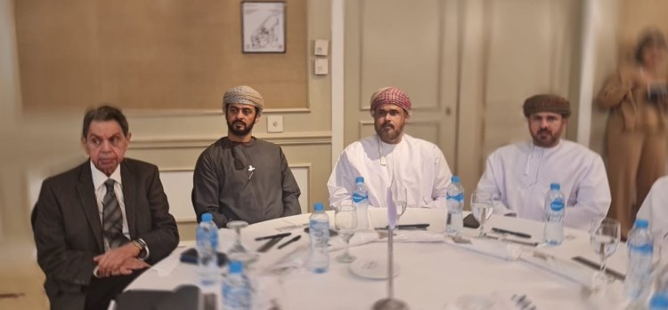 العربي : فرص واعدة للعلاقات الاقتصادية مع عمان