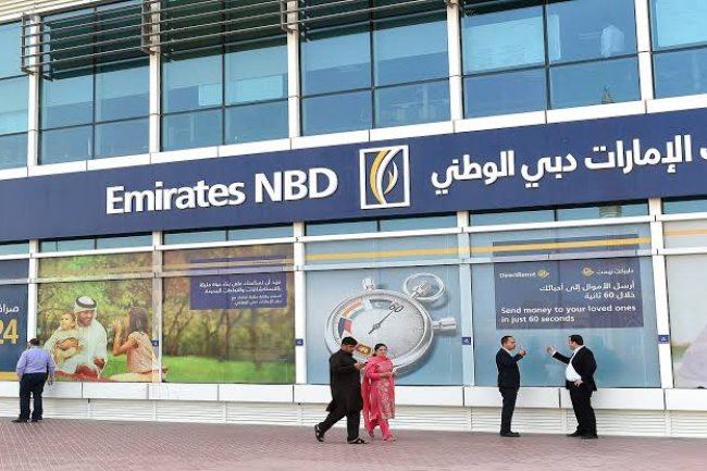 «الإمارات دبي الوطني» يقدم كشف حساب لمشروعاته التنموية في 2021