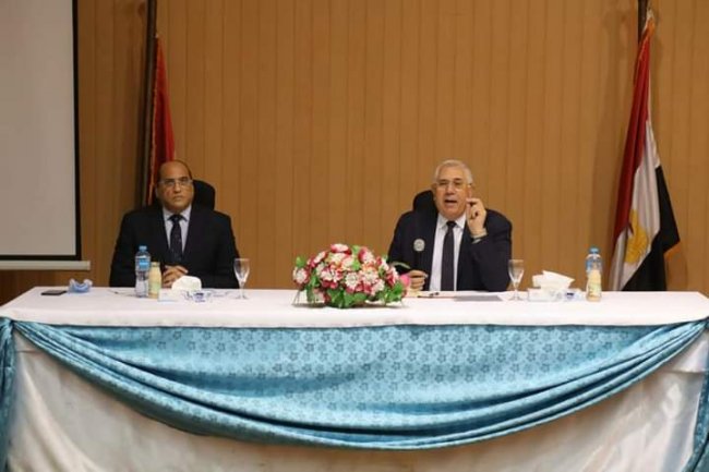 «القصير» يبحث رفع كفاءة الأصول وتحصيل المديونيات