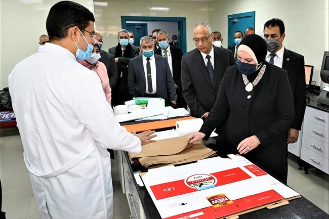 "الصناعة" تفتتح المبنى الجديد لمعامل الفحص بهيئة الرقابة على الصادرات والواردات بميناء الدخيلة بالاسكندرية