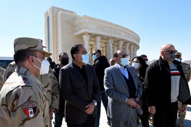 رئيس الوزراء: تكليفات رئاسية بتنفيذ الأعمال الإنشائية بالعاصمة الإدارية وفق الجداول المخطط لها