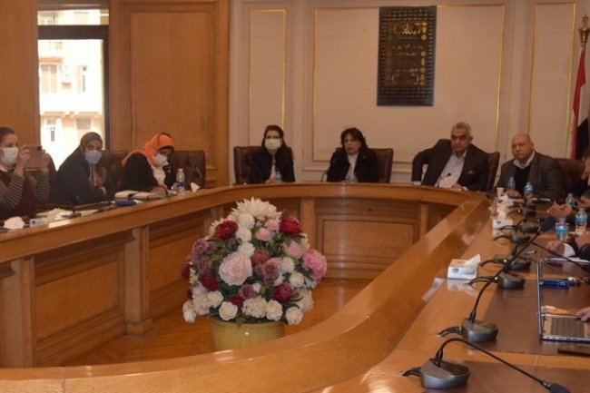 ندوة مشتركة بين« الجمارك» و غرفة القاهرة » لتوعية التجار بـ «المشغل الاقتصادي المعتمد»