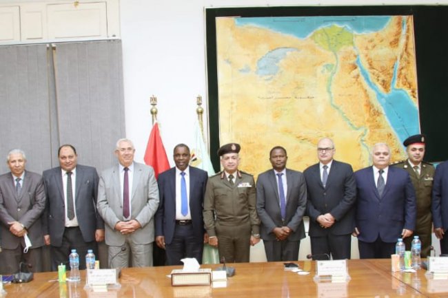 وزير الزراعة يبحث مع وزير الثروة الحيوانية التنزاني آفاق التعاون في مجال الاستزراع السمكي والانتاج الحيواني