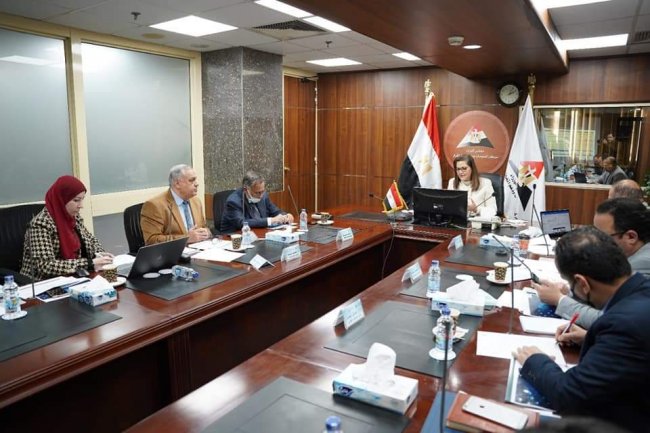وزيرا التخطيط تناقش الخطة الاستثمارية لوزارة الاتصالات للعام المالي 2022/2023