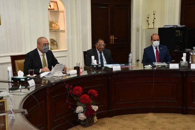 الحكومة تناقش الخطة الاستثمارية لوزارة الإسكان للعام المالى 2022/2023