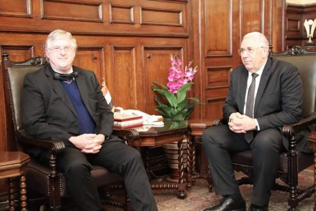 «القصير»  يبحث تخفيض أسعار شتلات الفراولة وإنشاء مركزاً عالمياً لإنتاج أجود الأصناف