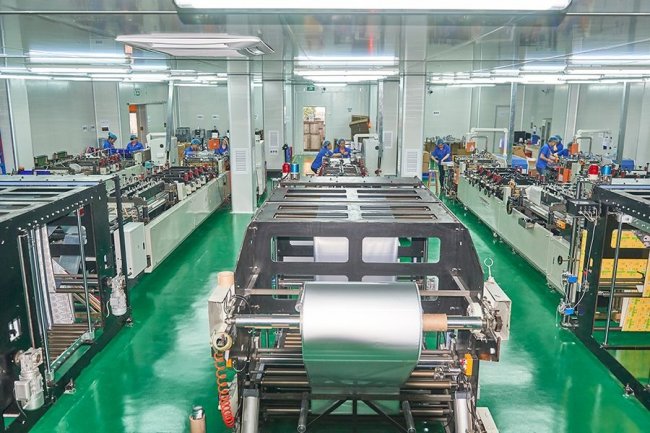 "العجواني" يتوقع ارتفاع أسعار الماكينات الصناعية بعد قرار رفع الفائدة