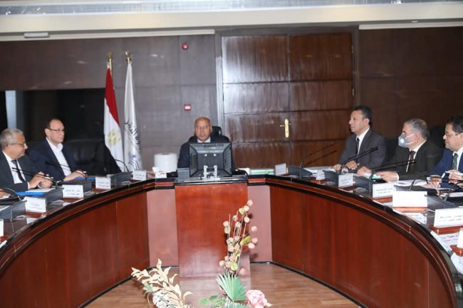 وزير النقل يوجه بالانتهاء من "التذكرة الموحدة" لكافة وسائل المواصلات بمحطة عدلي منصور المركزية تزامنا مع افتتاح LRT 