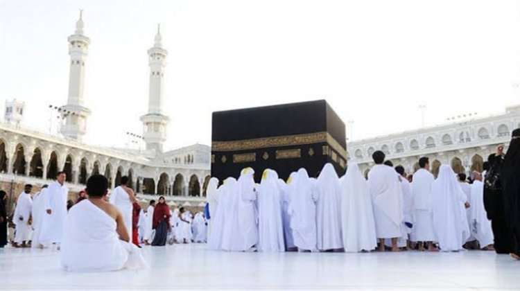 «السعودية» تتيح لحاملي تأشيرتها السياحية أداء مناسك العمرة